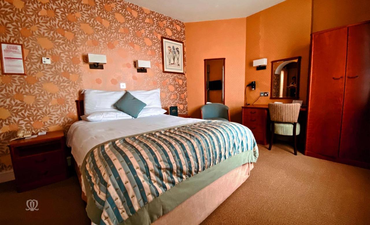 Metropole Hotel And Spa Ландриндод Уелс Екстериор снимка
