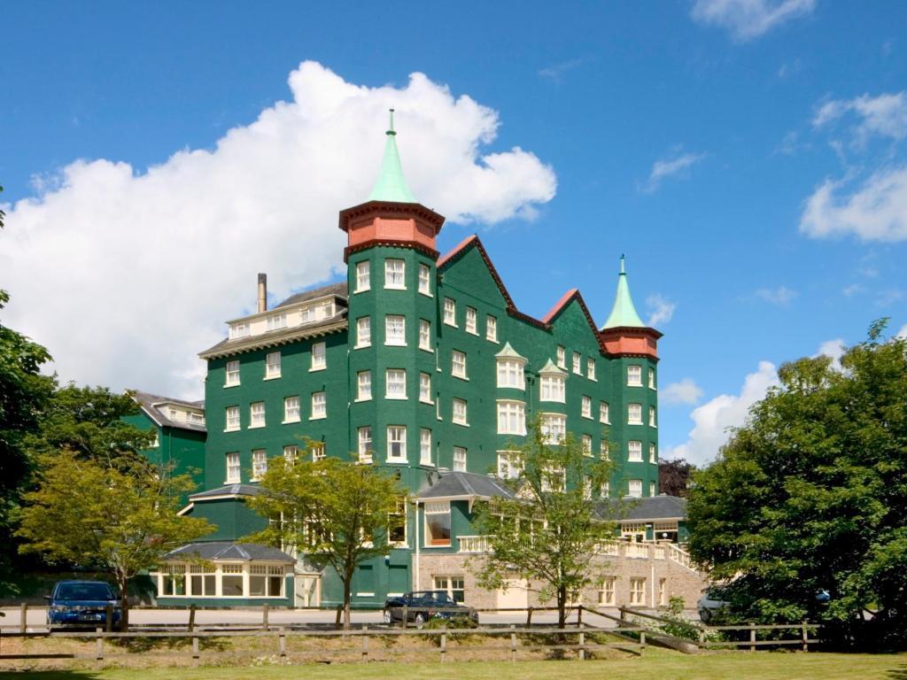 Metropole Hotel And Spa Ландриндод Уелс Екстериор снимка
