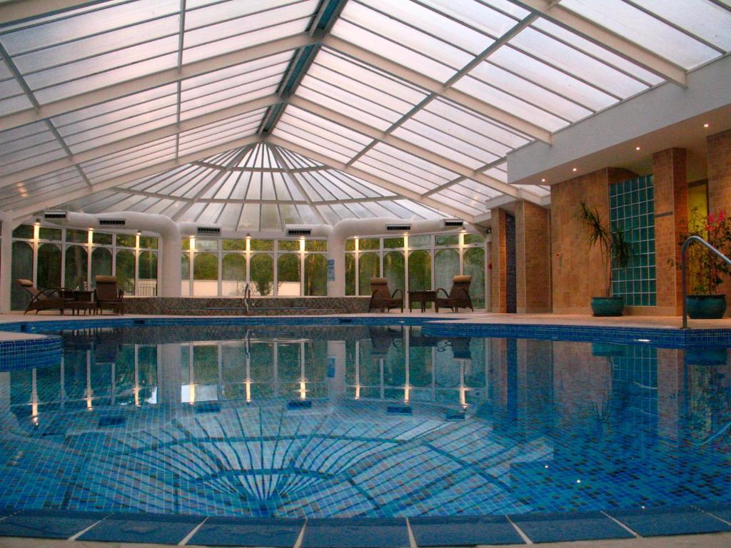 Metropole Hotel And Spa Ландриндод Уелс Екстериор снимка